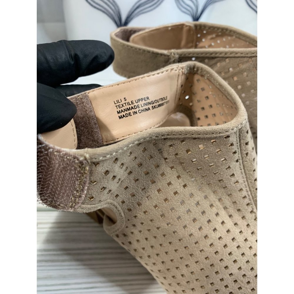 Dolcetta Women’s High Heel - Picture 10 of 10